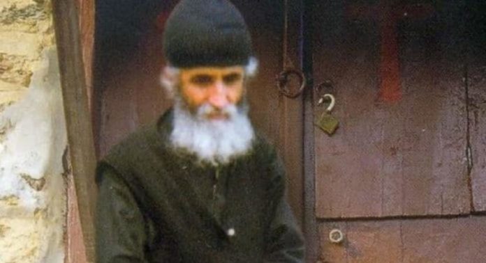 Άγιος Παΐσιος: Μάθε να κάνεις υπομονή στον άνθρωπο που σε κουράζει